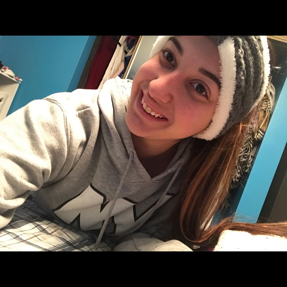 Meet your Posher, Angie